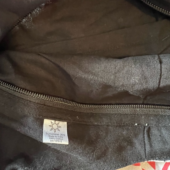 Sunshine Joy Red and White Cotton Bag - Picture 4 of 4